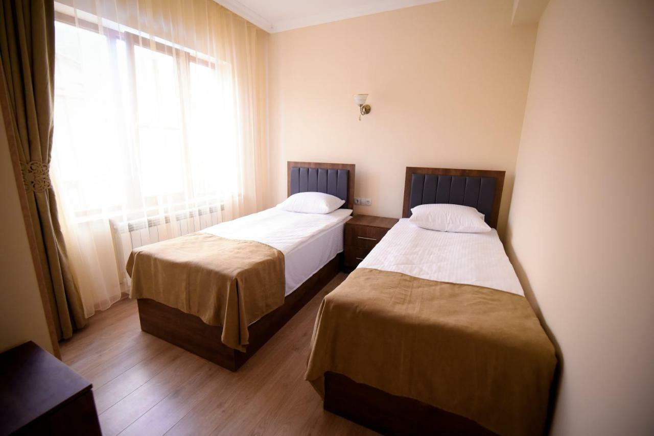 Royal Palace Hotel Vanadzor Extérieur photo