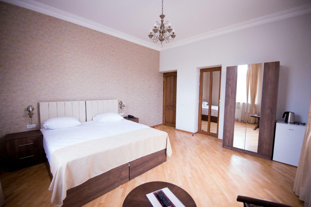 Royal Palace Hotel Vanadzor Extérieur photo
