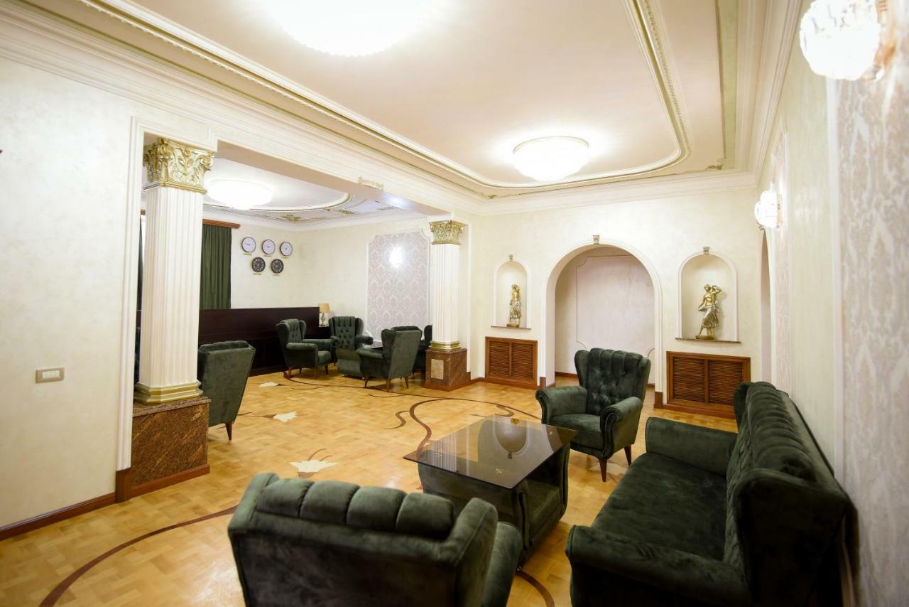 Royal Palace Hotel Vanadzor Extérieur photo