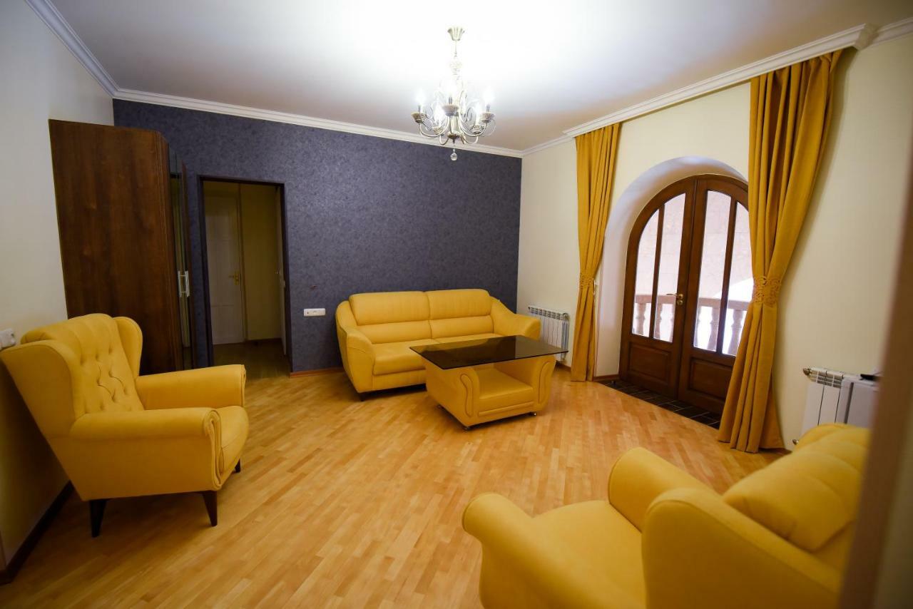 Royal Palace Hotel Vanadzor Extérieur photo