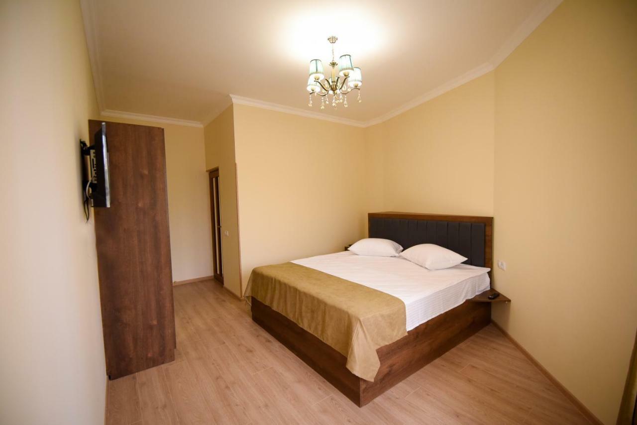 Royal Palace Hotel Vanadzor Extérieur photo