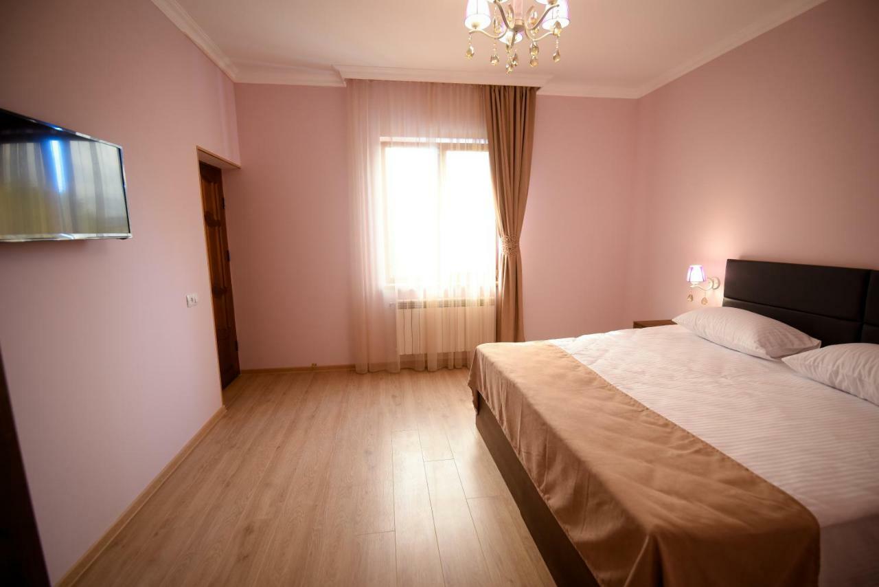 Royal Palace Hotel Vanadzor Extérieur photo