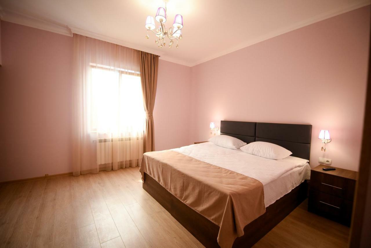 Royal Palace Hotel Vanadzor Extérieur photo