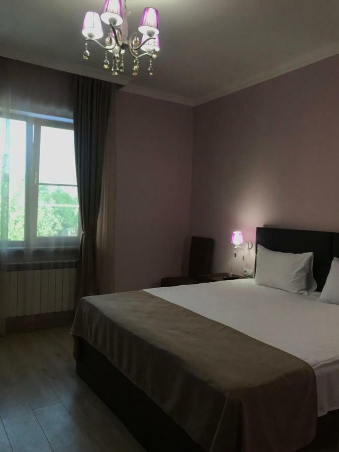 Royal Palace Hotel Vanadzor Extérieur photo