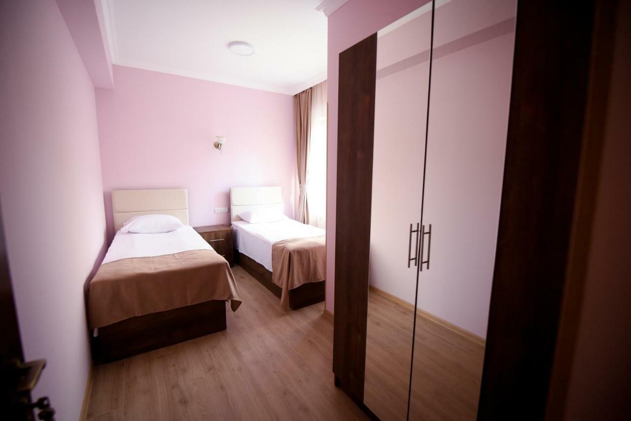 Royal Palace Hotel Vanadzor Extérieur photo