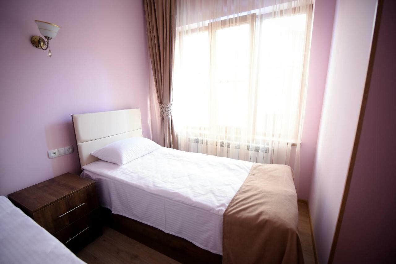 Royal Palace Hotel Vanadzor Extérieur photo