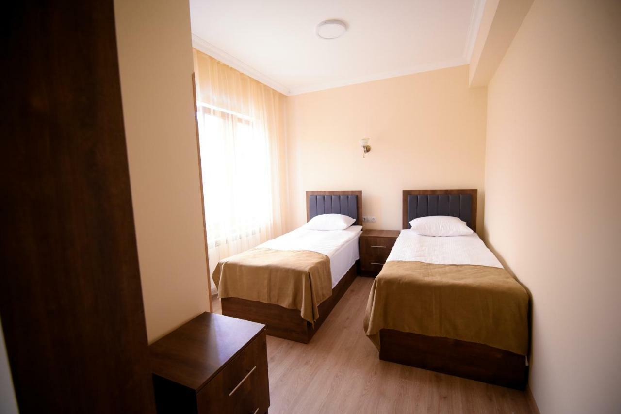 Royal Palace Hotel Vanadzor Extérieur photo