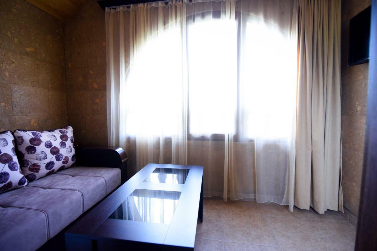 Royal Palace Hotel Vanadzor Extérieur photo