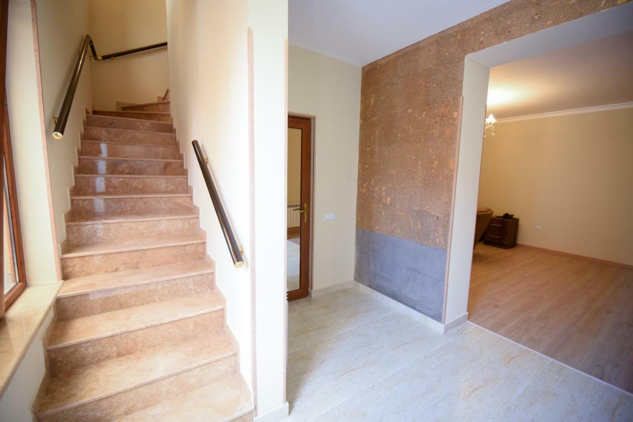 Royal Palace Hotel Vanadzor Extérieur photo