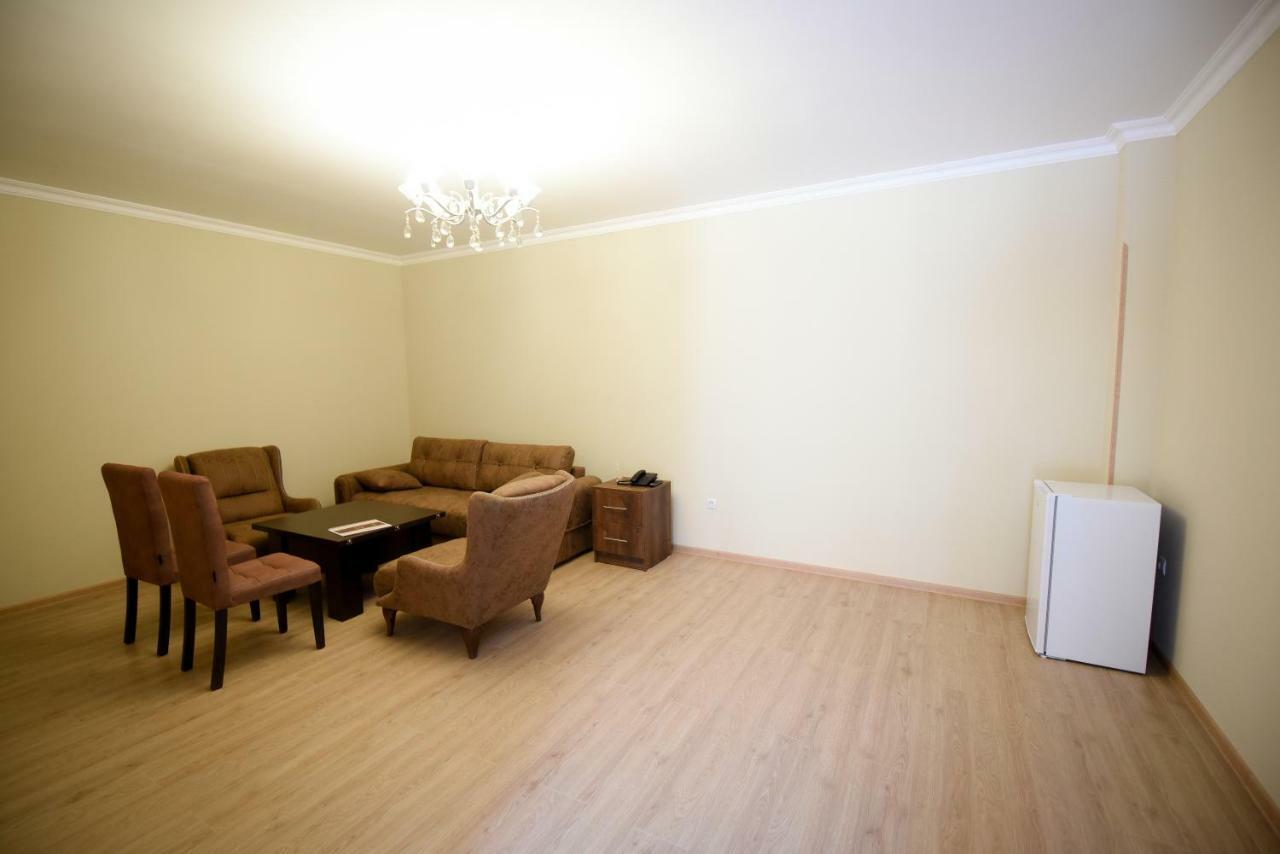 Royal Palace Hotel Vanadzor Extérieur photo
