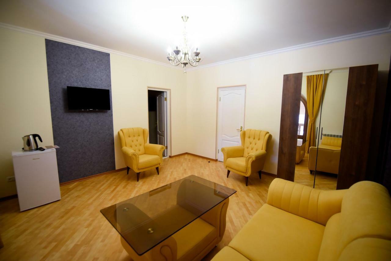 Royal Palace Hotel Vanadzor Extérieur photo